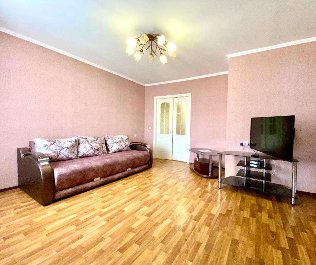 Apartpoltava Центр Полтави, Простора Та Зручна Квартира Біля Пует, 2-Окремі Кімнати, Звітна Документація Для Відрядження Exterior photo